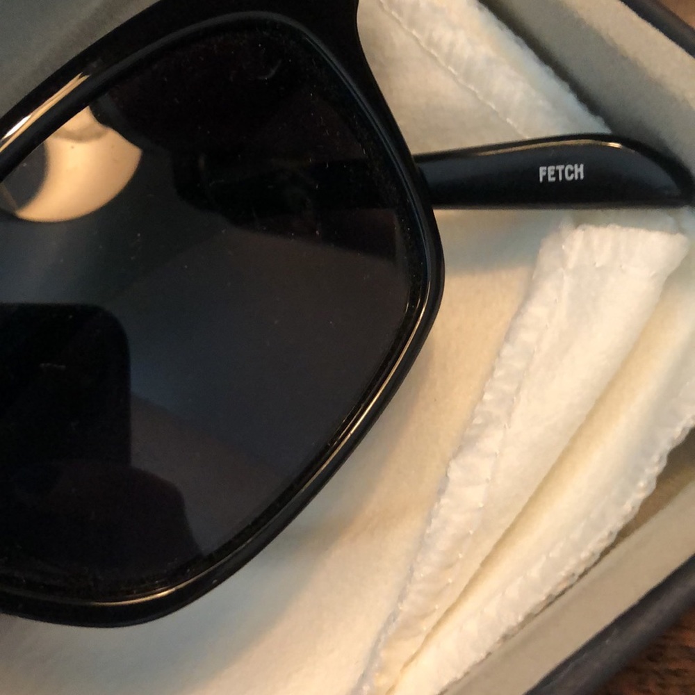 Fetch Sunglasses - Picture 4 of 5
